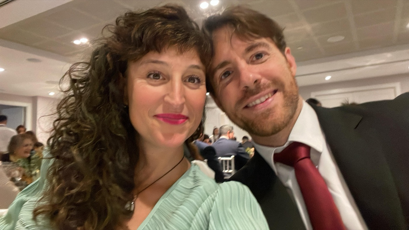 Verónica y Daniel en una boda